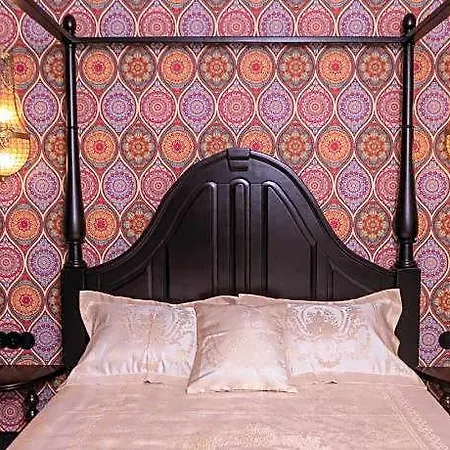 Boutique Gorgeous Gogol Hotel 5*