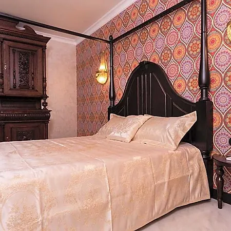 Hotel Boutique Gorgeous Gogol 5*