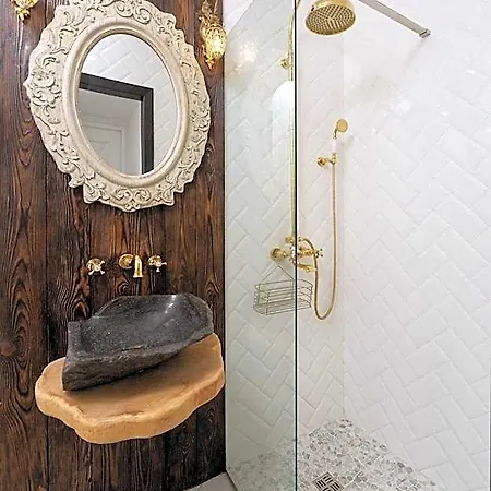 Hotel Boutique Gorgeous Gogol 5*